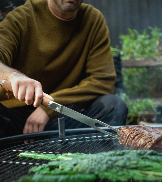 Набір Fiskars: кошик для пароварки Norden Grill 30 см 1066431 + лопатка дерев'яна Norden 1066429 + виделка Norden Grill 1066427 + щипці Norden Grill 1066426 1066431106642 фото